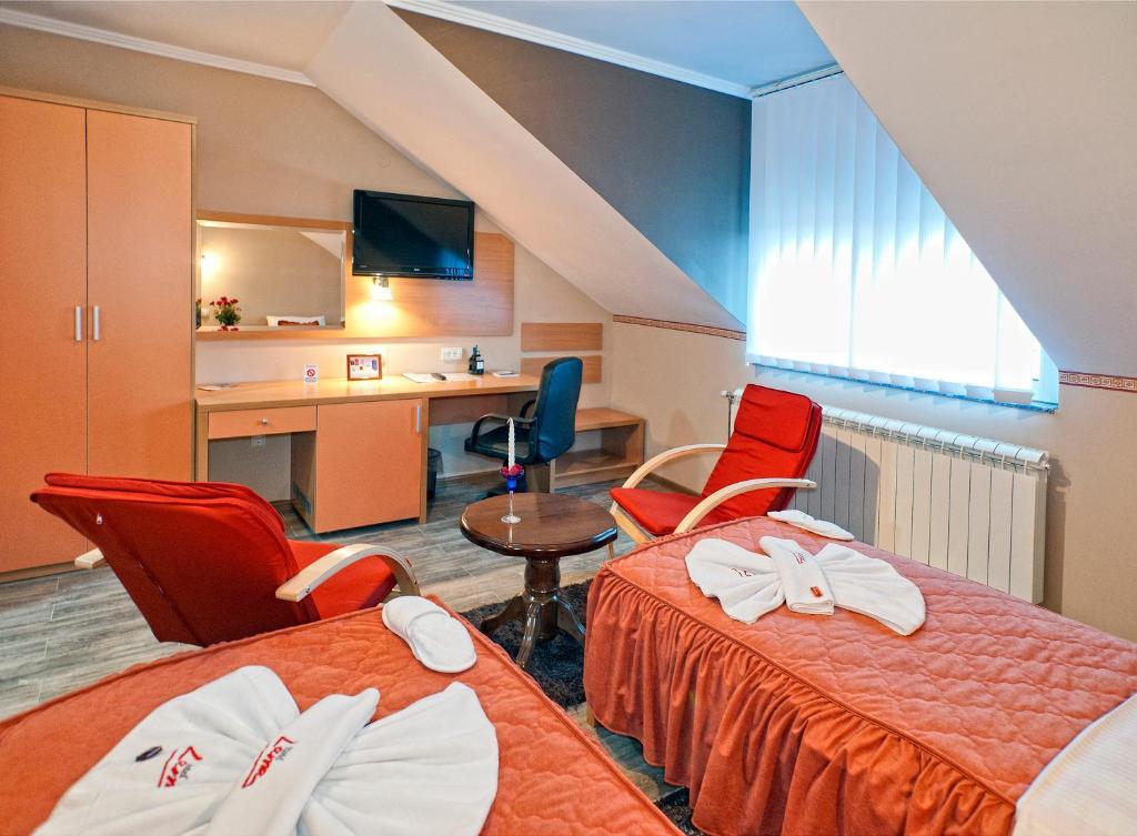 Garni Hotel Lama ครากูเยวัตส์ ภายนอก รูปภาพ
