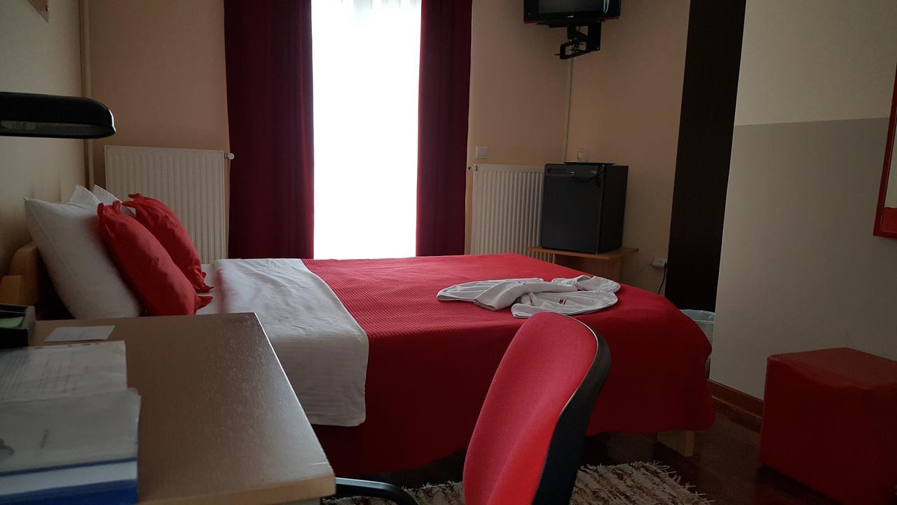 Garni Hotel Lama ครากูเยวัตส์ ภายนอก รูปภาพ
