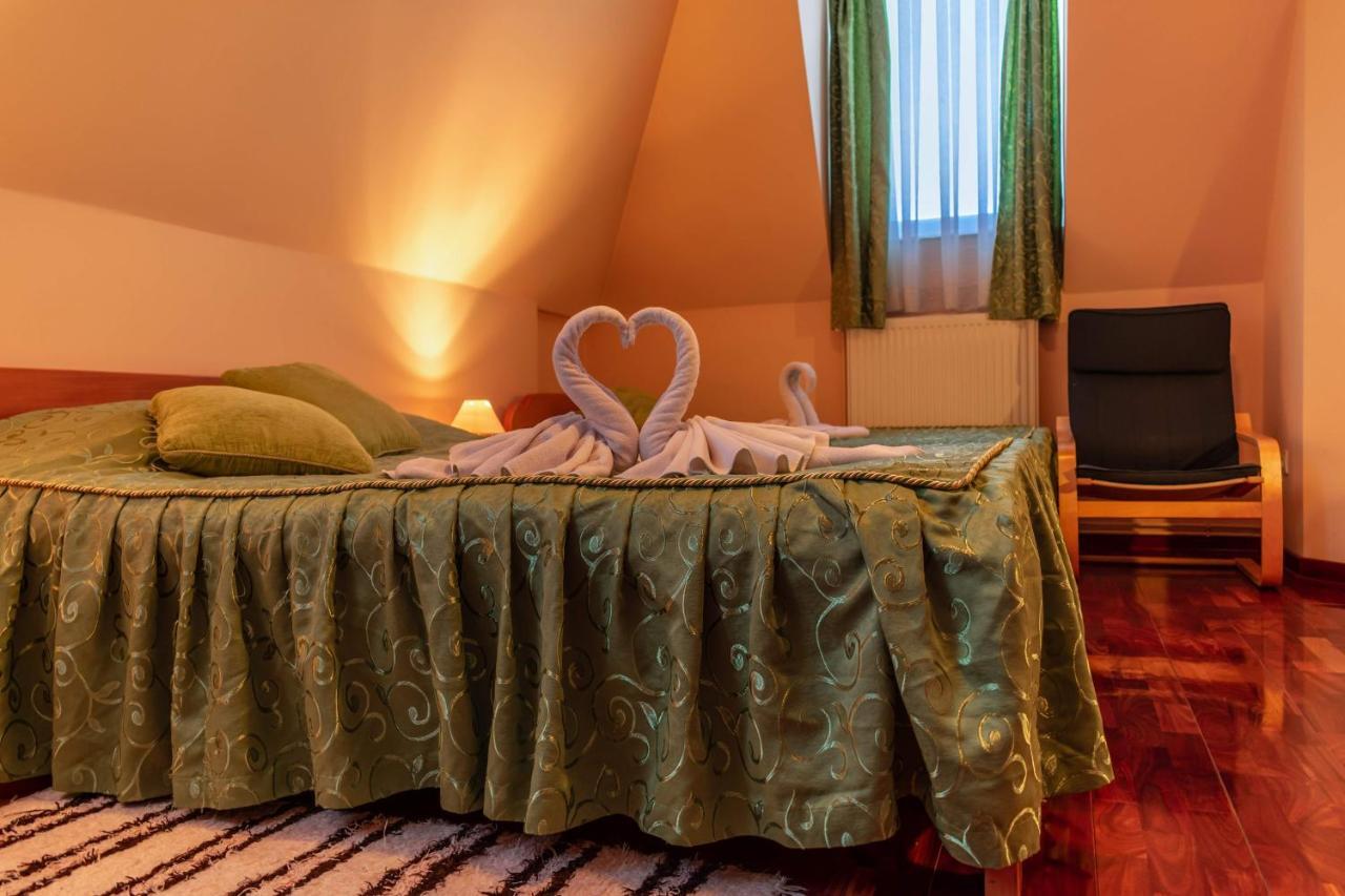 Garni Hotel Lama ครากูเยวัตส์ ภายนอก รูปภาพ